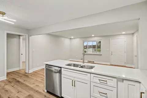 Kitchen - 8997 Plainfield Rd, Cincinnati, OH 45236 photo 3 of 3