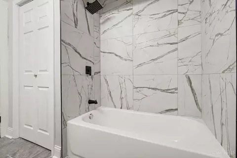 Bath - 8997 Plainfield Rd, Cincinnati, OH 45236 photo 4 of 4