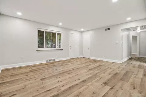 Living - 8997 Plainfield Rd, Cincinnati, OH 45236 photo 1 of 5