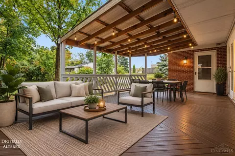 Exterior - 8997 Plainfield Rd, Cincinnati, OH 45236 photo 5 of 7