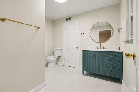 Bath - 8997 Plainfield Rd, Cincinnati, OH 45236 photo 1 of 4