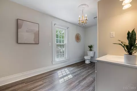 Bath - 737 Central Ave, Carlisle, OH 45005 photo 2 of 4