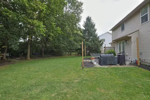 Exterior - 1147 Stableview Cir, Hamilton Township, OH 45039 photo 10 of 14