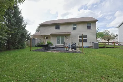 Exterior - 1147 Stableview Cir, Hamilton Township, OH 45039 photo 6 of 14
