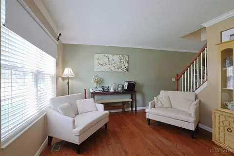 Living - 1147 Stableview Cir, Hamilton Township, OH 45039 photo 1 of 3
