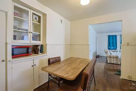 Dining - 3097 Riddle View Ln, Cincinnati, OH 45220 photo 2 of 2