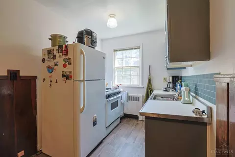 Kitchen - 3097 Riddle View Ln, Cincinnati, OH 45220 photo 1 of 4