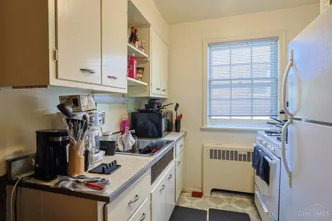 Kitchen - 3097 Riddle View Ln, Cincinnati, OH 45220 photo 4 of 4