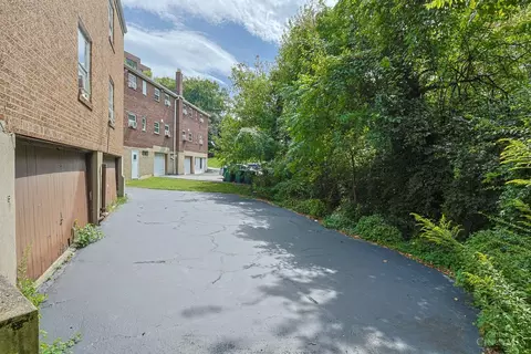 Exterior - 3097 Riddle View Ln, Cincinnati, OH 45220 photo 3 of 5