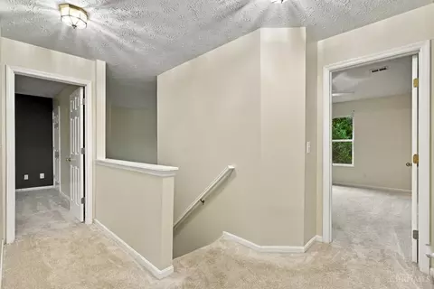 Entry Way - 6572 Eagleview Dr, Mason, OH 45040 photo 3 of 3