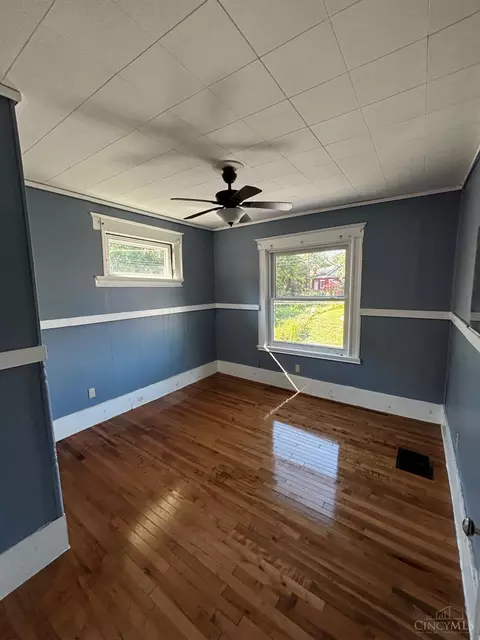 Bedroom - 279 Helen St, Cincinnati, OH 45219 photo 2 of 2
