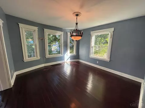 Living - 279 Helen St, Cincinnati, OH 45219 photo 6 of 6