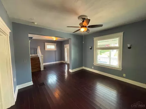 Living - 279 Helen St, Cincinnati, OH 45219 photo 5 of 6