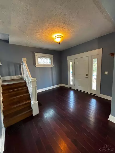 Entry Way - 279 Helen St, Cincinnati, OH 45219 photo 1 of 4