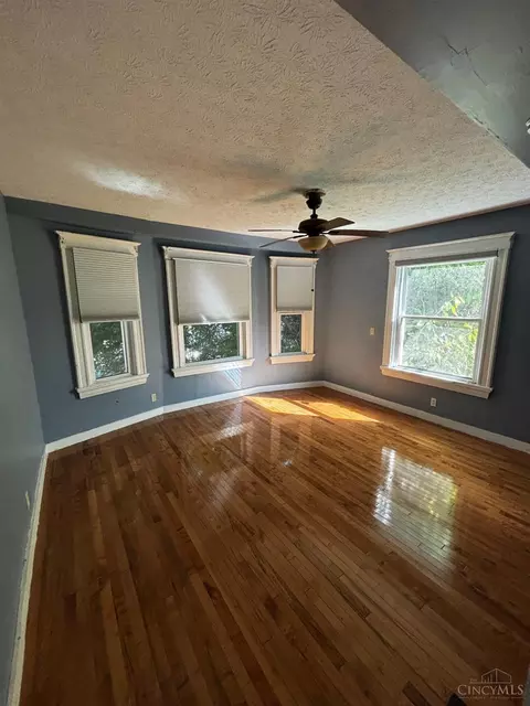 Bedroom - 279 Helen St, Cincinnati, OH 45219 photo 1 of 2