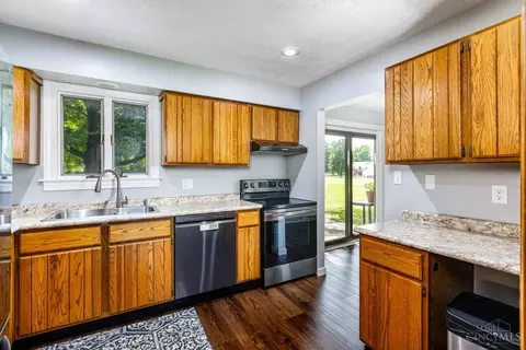 Kitchen - 4953 Brant Rd, Morrow, OH 45152 photo 3 of 6