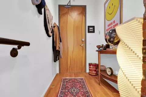 Entry Way - 404 Reading Rd, Cincinnati, OH 45202 photo 4 of 8