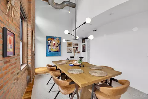 Dining - 404 Reading Rd, Cincinnati, OH 45202 photo 2 of 4