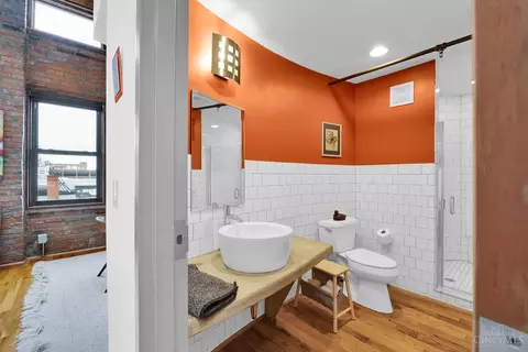 Bath - 404 Reading Rd, Cincinnati, OH 45202 photo 1 of 3