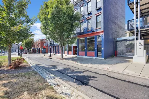 Exterior - 404 Reading Rd, Cincinnati, OH 45202 photo 2 of 3