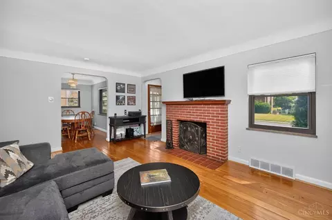 Living - 6747 Plainfield Rd, Cincinnati, OH 45236 photo 1 of 2