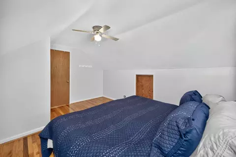 Bedroom - 6747 Plainfield Rd, Cincinnati, OH 45236 photo 6 of 7