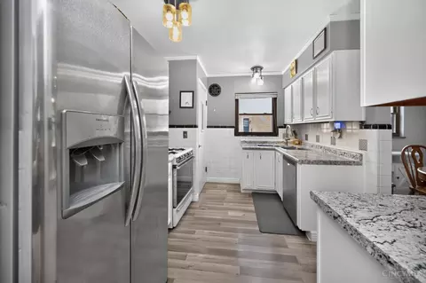 Kitchen - 6747 Plainfield Rd, Cincinnati, OH 45236 photo 1 of 5