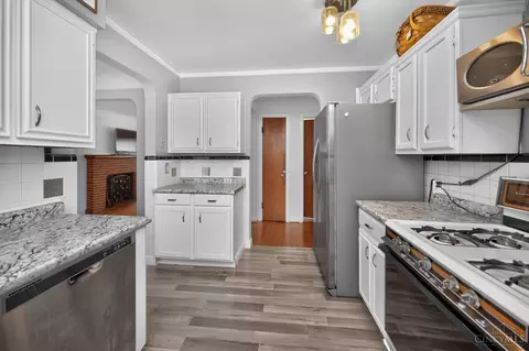 Kitchen - 6747 Plainfield Rd, Cincinnati, OH 45236 photo 5 of 5