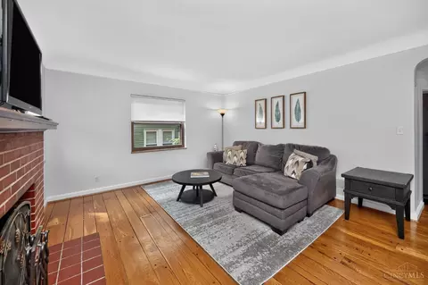 Living - 6747 Plainfield Rd, Cincinnati, OH 45236 photo 2 of 2