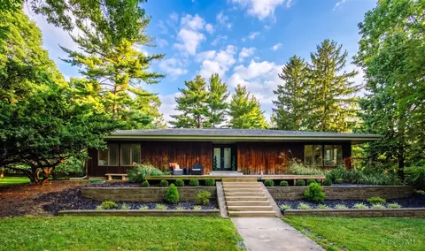 154 Hilltop Rd, Oxford, OH 45056