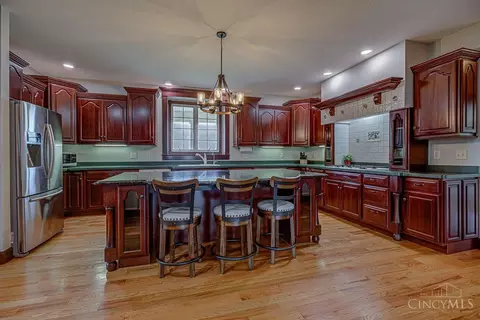 Kitchen - 4962 Thomas Rd, Trenton, OH 45067 photo 1 of 4