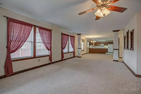 Living - 4962 Thomas Rd, Trenton, OH 45067 photo 5 of 6