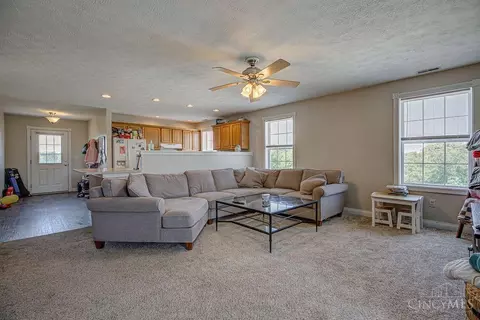 Living - 4962 Thomas Rd, Trenton, OH 45067 photo 6 of 6