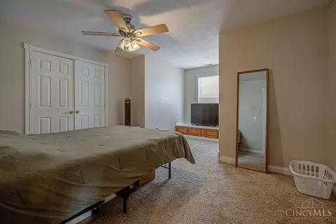 Bedroom - 4962 Thomas Rd, Trenton, OH 45067 photo 8 of 8