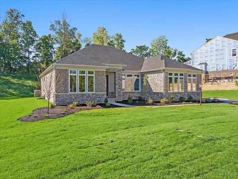 2439 Bent Grass Dr, Dayton, OH 45431