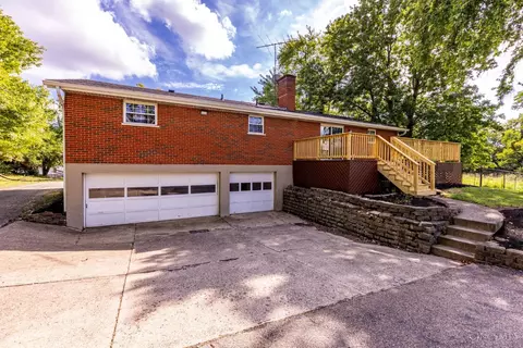 Exterior - 5741 Nickview Dr, Cincinnati, OH 45247 photo 4 of 9