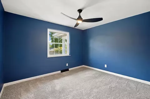 Bedroom - 5741 Nickview Dr, Cincinnati, OH 45247 photo 4 of 4