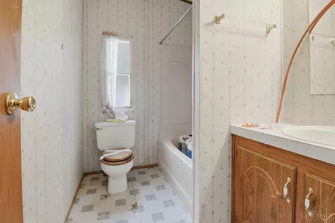 Bath - 1921 Amiott Ln, Mount Orab, OH 45154 photo 1 of 3