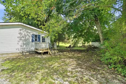 Exterior - 1921 Amiott Ln, Mount Orab, OH 45154 photo 4 of 12