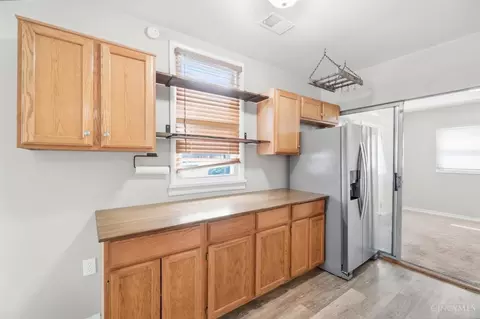 Kitchen - 2665 Roosevelt Ave, Cincinnati, OH 45231 photo 3 of 4