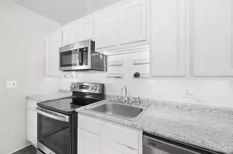 Kitchen - 2665 Roosevelt Ave, Cincinnati, OH 45231 photo 1 of 4