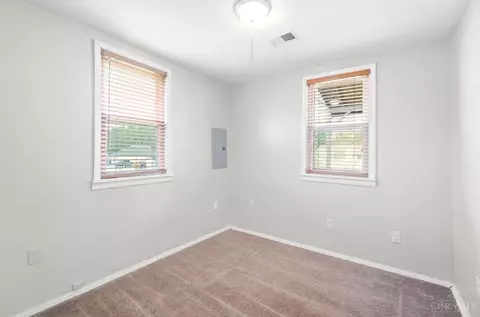 Bedroom - 2665 Roosevelt Ave, Cincinnati, OH 45231 photo 4 of 4