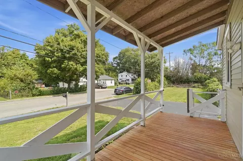 Exterior - 2665 Roosevelt Ave, Cincinnati, OH 45231 photo 3 of 10
