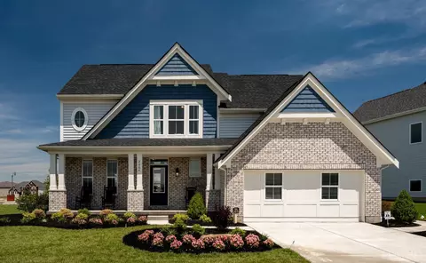 2004 Silver Linden Dr, Tipp City, OH 45371