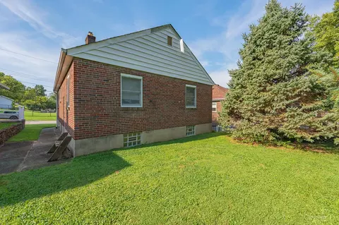 Exterior - 204 Mechanic St, Reading, OH 45215 photo 3 of 5