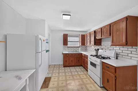 Kitchen - 204 Mechanic St, Reading, OH 45215 photo 1 of 2