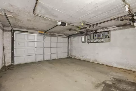 Exterior - 1808 Losantiville Ave, Cincinnati, OH 45237 photo 3 of 9