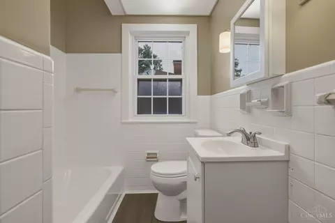 Bath - 2845 Dunaway Ave, Cincinnati, OH 45211 photo 1 of 2
