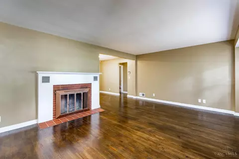 Living - 2845 Dunaway Ave, Cincinnati, OH 45211 photo 1 of 4