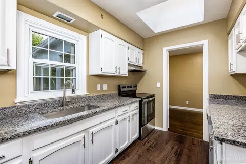 Kitchen - 2845 Dunaway Ave, Cincinnati, OH 45211 photo 3 of 3